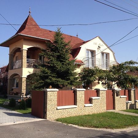 Villa Monika Keszthely Luaran gambar