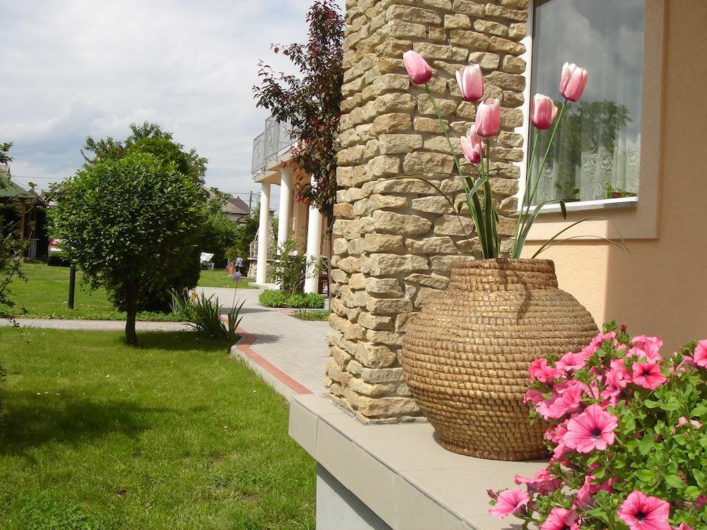 Villa Monika Keszthely Luaran gambar