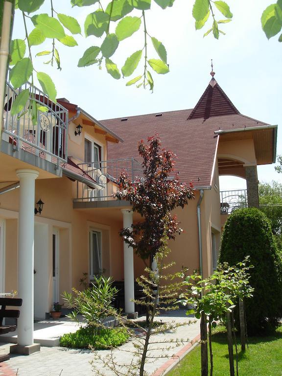 Villa Monika Keszthely Luaran gambar